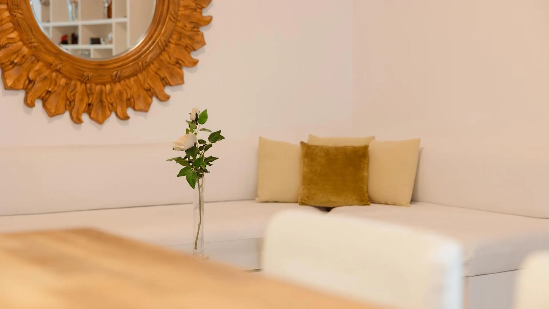 Ground Floor Holiday Apartment With Terrace And Pool In Puerto Banus, Marbella Spain