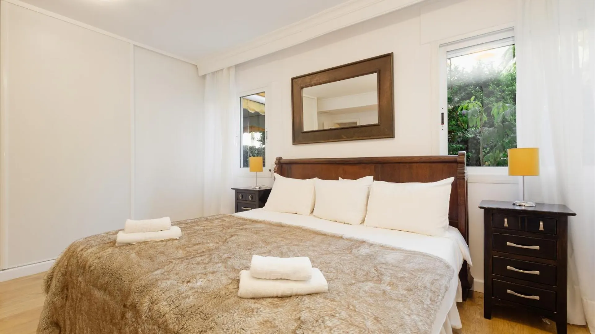 Ground Floor Holiday Apartment With Terrace And Pool In Puerto Banus, Marbella 0*,  Spain